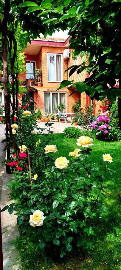 Green Garden Тбілісі Екстер'єр фото